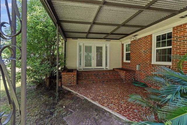 112 Sutherland Drive, Chickasaw, AL 36611