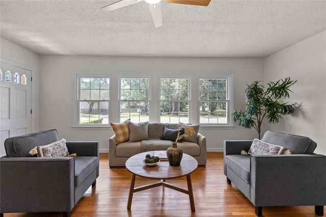 112 Sutherland Drive, Chickasaw, AL 36611