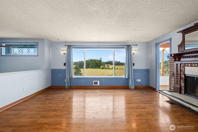 2861 Heller Road, Oak Harbor, WA 98277