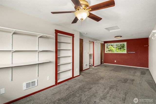 2861 Heller Road, Oak Harbor, WA 98277