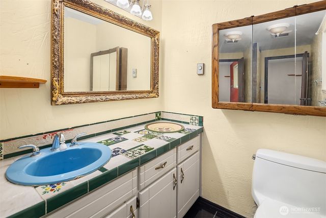 2861 Heller Road, Oak Harbor, WA 98277