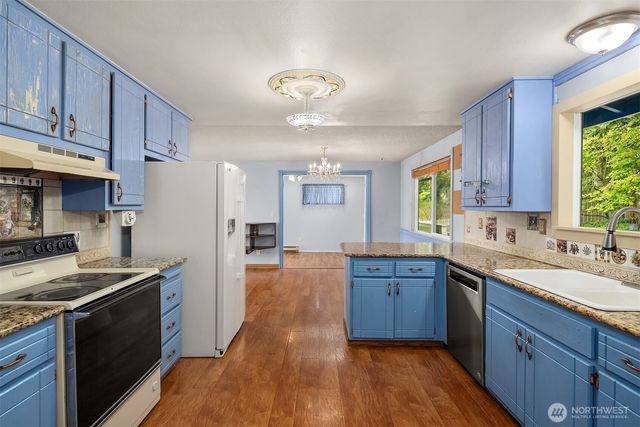 2861 Heller Road, Oak Harbor, WA 98277