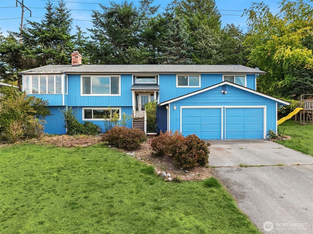 2861 Heller Road, Oak Harbor, WA 98277