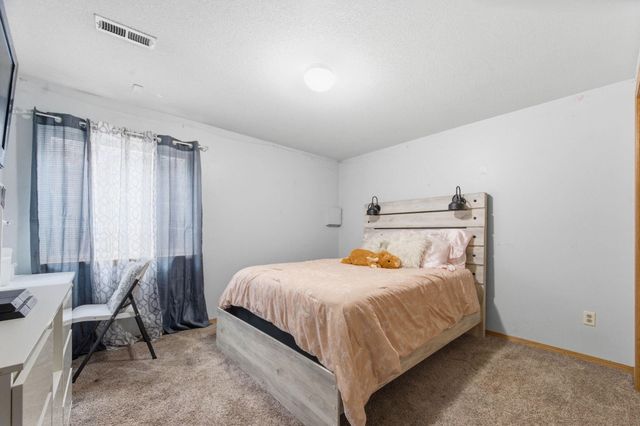 2726 N Rutgers St, Wichita, KS 67205