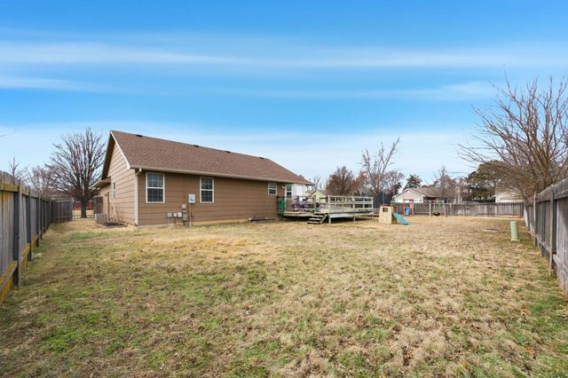 2726 N Rutgers St, Wichita, KS 67205