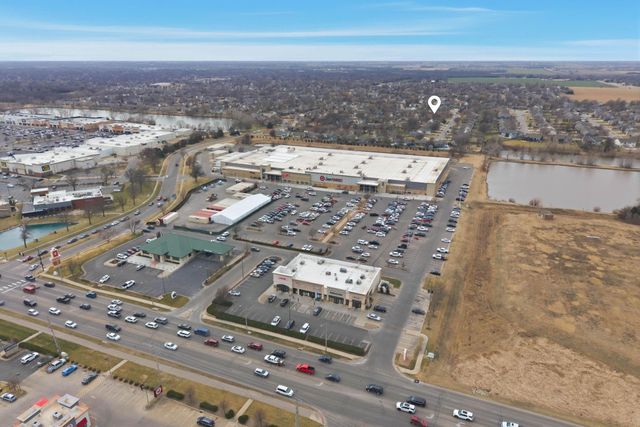 2726 N Rutgers St, Wichita, KS 67205