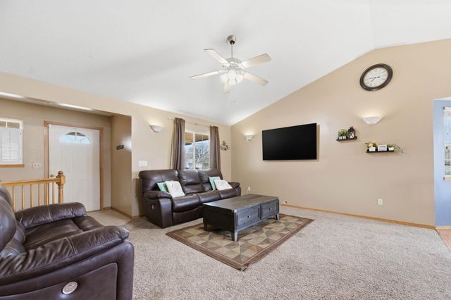 2726 N Rutgers St, Wichita, KS 67205