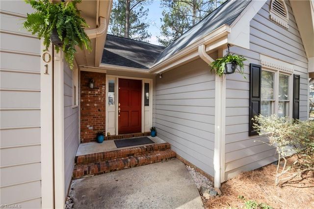 101 Beechwood Drive, Carrboro, NC 27510