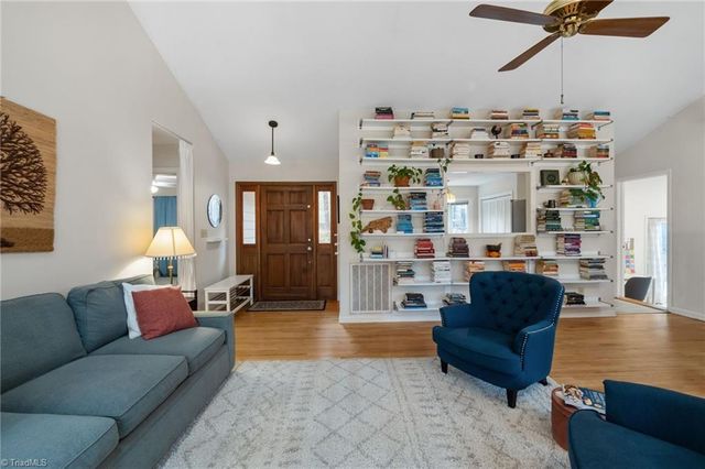 101 Beechwood Drive, Carrboro, NC 27510