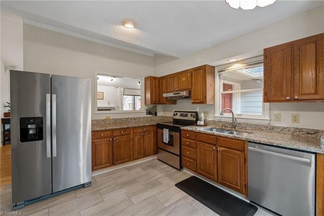 101 Beechwood Drive, Carrboro, NC 27510