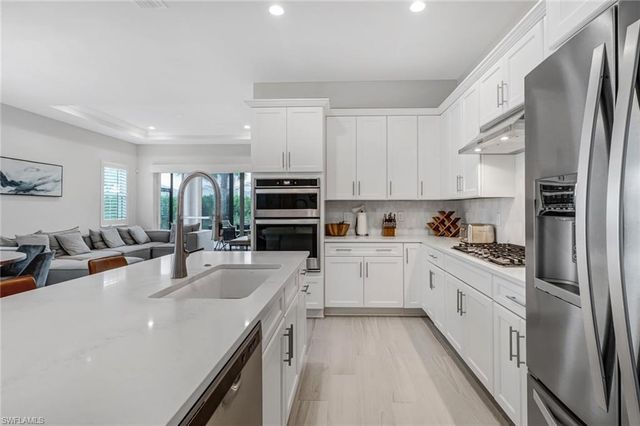 9032 Saint Lucia DR, Naples, FL 34114