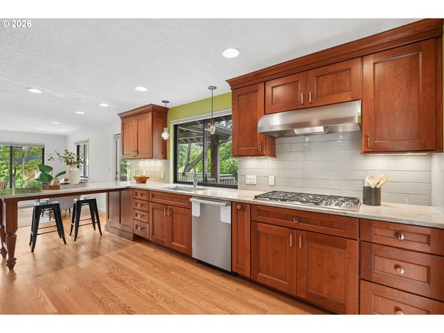 4200 Sw 53RD Ave, Portland, OR 97221