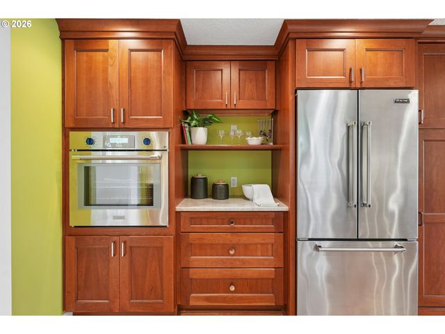4200 Sw 53RD Ave, Portland, OR 97221