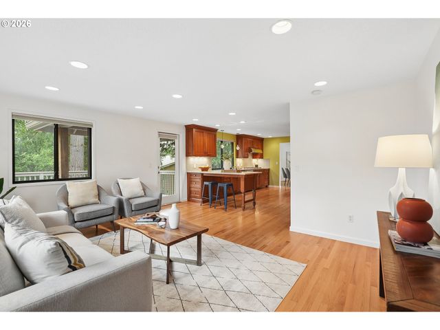 4200 Sw 53RD Ave, Portland, OR 97221
