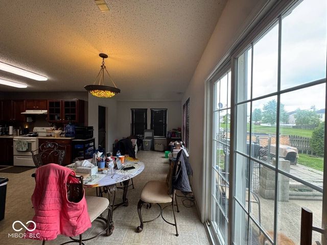 9317 W Quarter Moon Drive, Pendleton, IN 46064