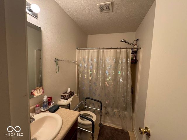 9317 W Quarter Moon Drive, Pendleton, IN 46064
