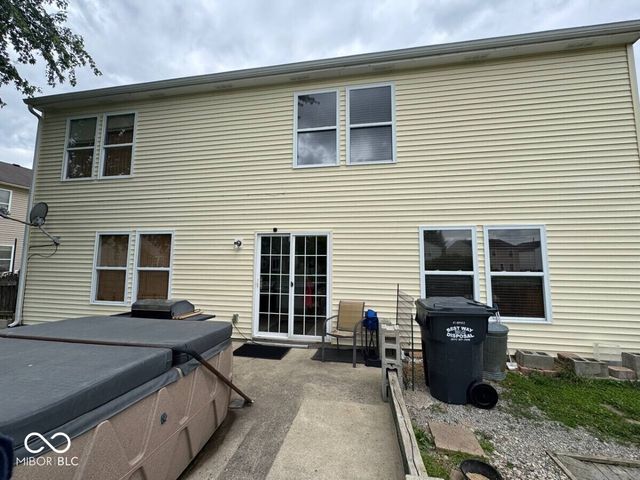 9317 W Quarter Moon Drive, Pendleton, IN 46064