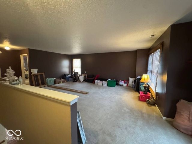 9317 W Quarter Moon Drive, Pendleton, IN 46064