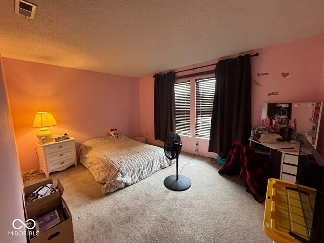 9317 W Quarter Moon Drive, Pendleton, IN 46064