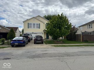 9317 W Quarter Moon Drive, Pendleton, IN 46064