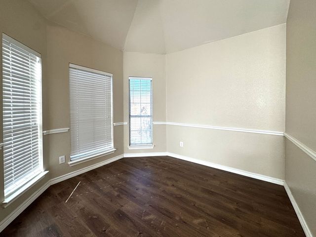 5287 W Cove Way, Grand Prairie, TX 75052