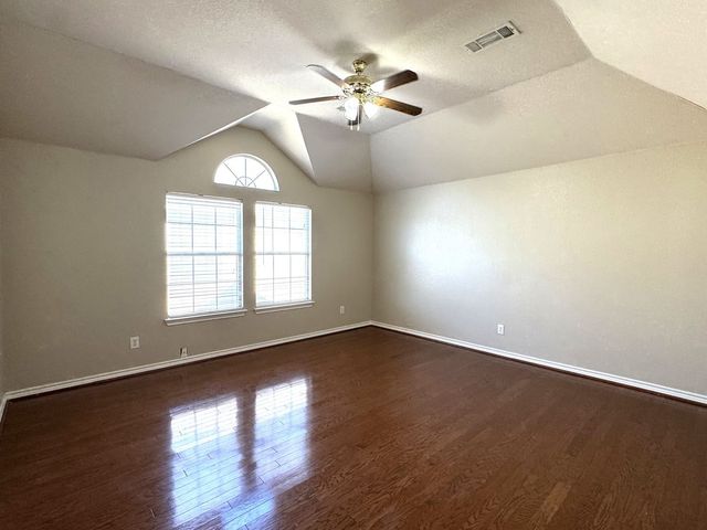 5287 W Cove Way, Grand Prairie, TX 75052