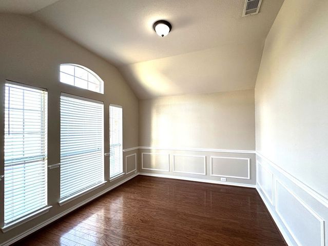 5287 W Cove Way, Grand Prairie, TX 75052