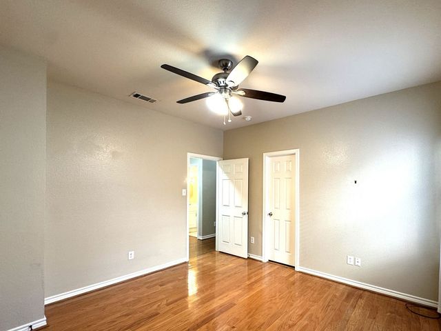 5287 W Cove Way, Grand Prairie, TX 75052