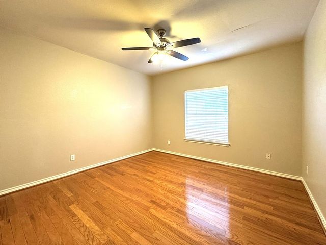 5287 W Cove Way, Grand Prairie, TX 75052