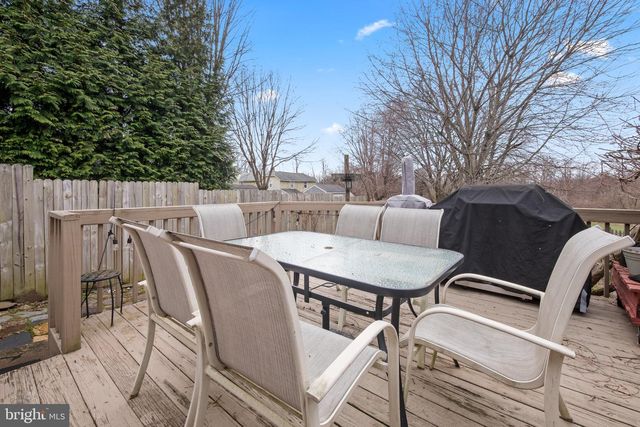 1124 FURNACE ST, Hellertown, PA 18055