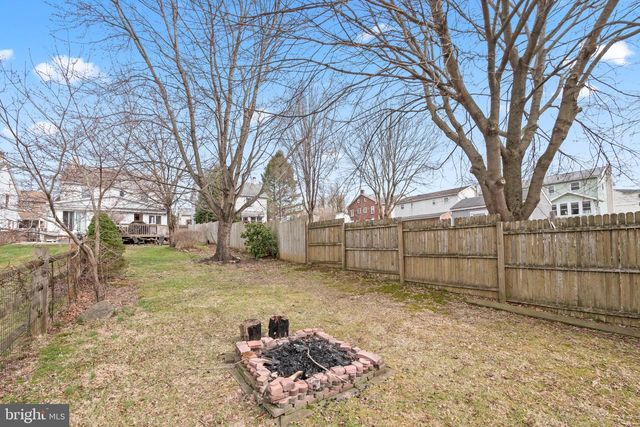 1124 FURNACE ST, Hellertown, PA 18055