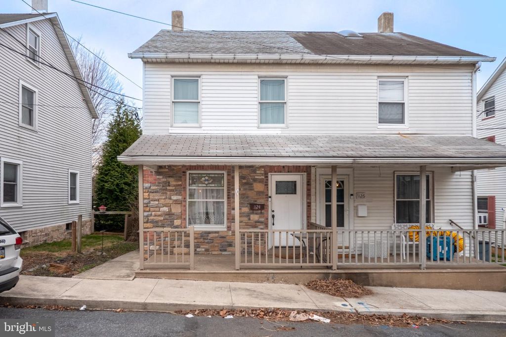 1124 FURNACE ST, Hellertown, PA 18055