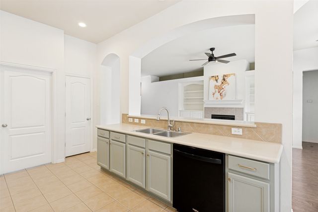 1316 Mountain Air Trail, Fort Worth, TX 76131