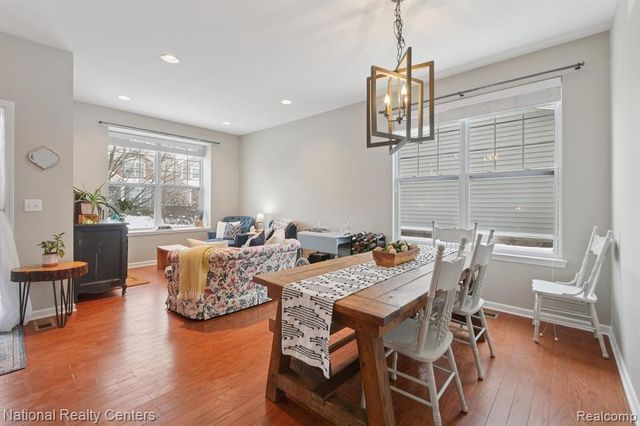 27316 Victoria Road, Novi, MI 48374