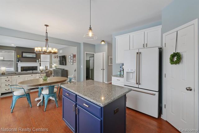 27316 Victoria Road, Novi, MI 48374