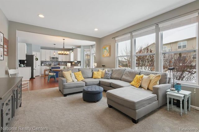 27316 Victoria Road, Novi, MI 48374