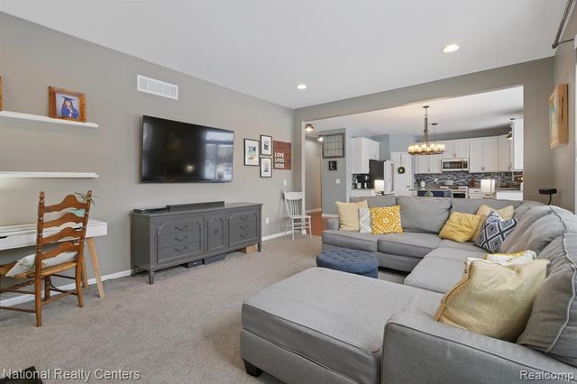 27316 Victoria Road, Novi, MI 48374