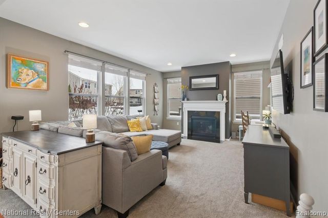 27316 Victoria Road, Novi, MI 48374