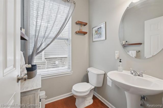 27316 Victoria Road, Novi, MI 48374