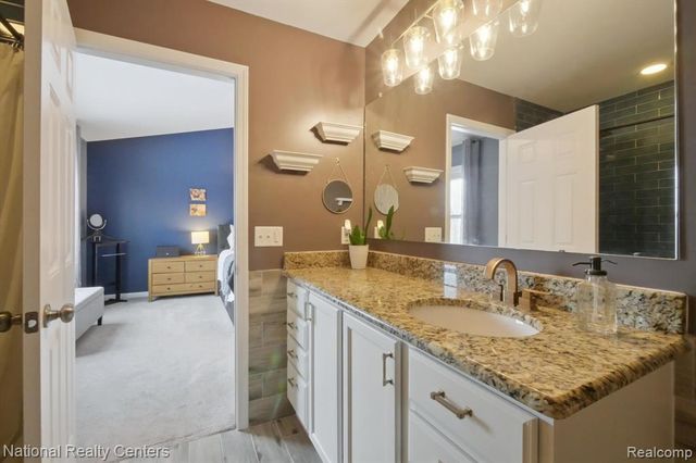 27316 Victoria Road, Novi, MI 48374