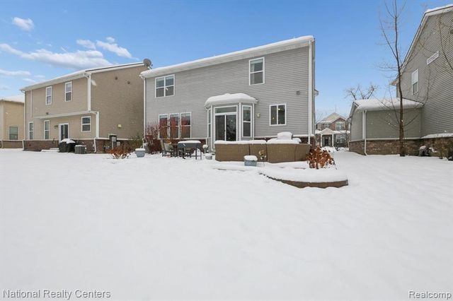 27316 Victoria Road, Novi, MI 48374