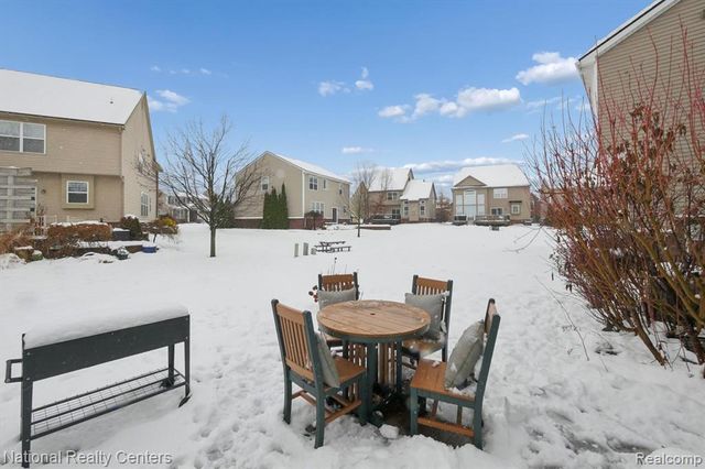 27316 Victoria Road, Novi, MI 48374