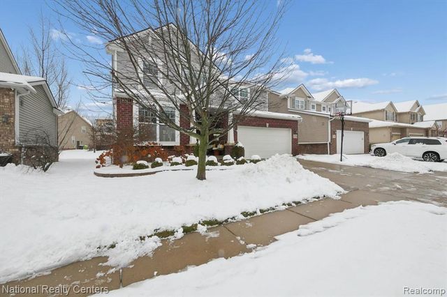 27316 Victoria Road, Novi, MI 48374