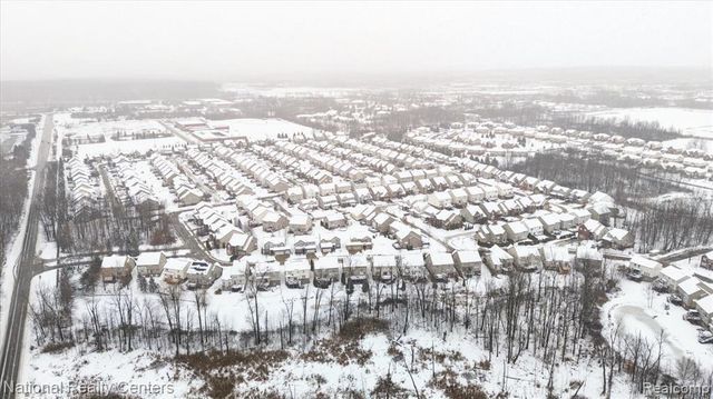 27316 Victoria Road, Novi, MI 48374