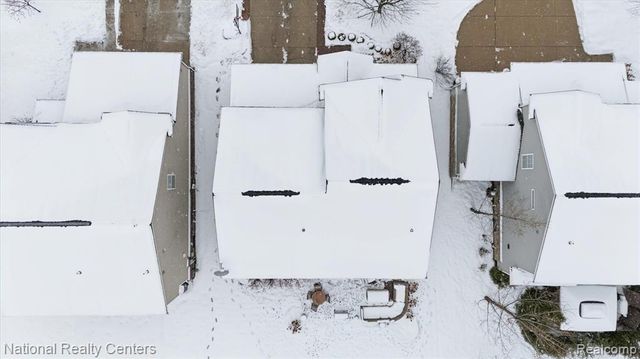 27316 Victoria Road, Novi, MI 48374