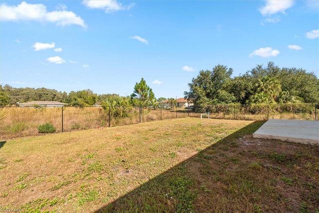 2612 51st ST SW, Lehigh Acres, FL 33976