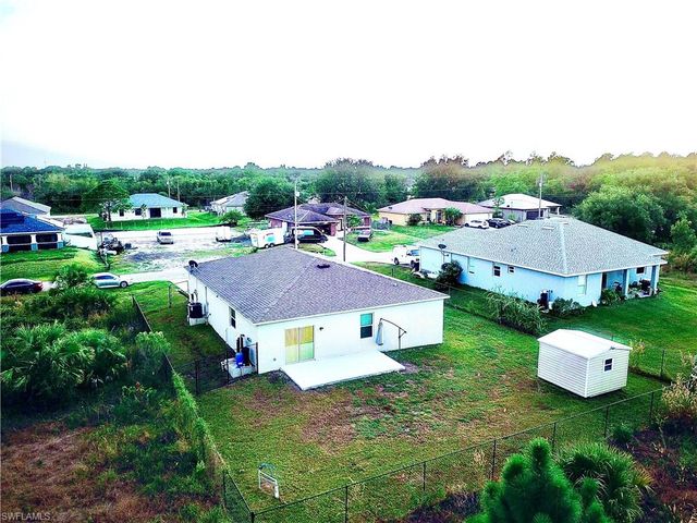2612 51st ST SW, Lehigh Acres, FL 33976
