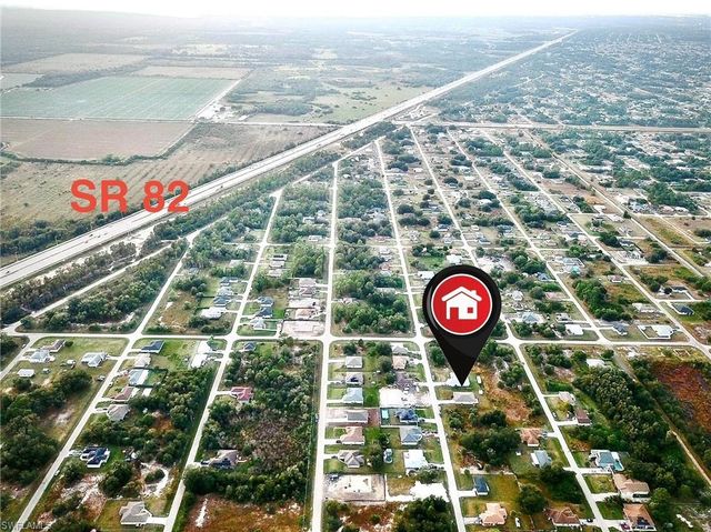 2612 51st ST SW, Lehigh Acres, FL 33976