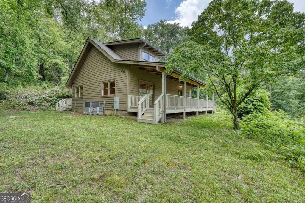 988 Yorkhouse Road, Rabun Gap, GA 30568