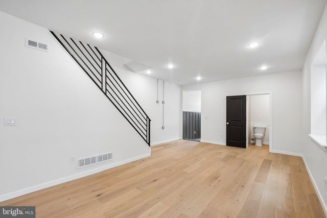 5516 N MARSHALL ST, Philadelphia, PA 19120